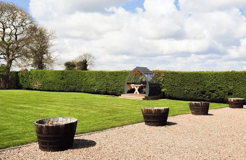 Alford House | 1 bedroom accommodation in Mumby, near Anderby Creek