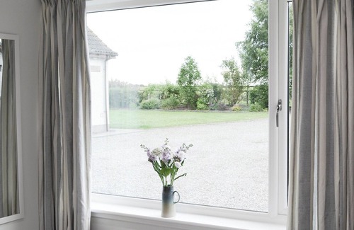 Tain Cottage | 1 bedroom accommodation in Newton, near Tain
