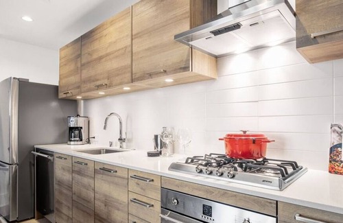 Mid-Market Apartment | 1 Bedroom Apartment L-466388 by Houzlet