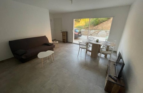 Pietrosella Apartment | 1 Bedroom Apartment in Pietrosella