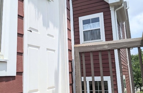 Rio Apartment | 1 Bedroom Carriage House Apartment, 15 minutes to Downtown Charlottesville!