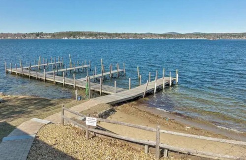 Laconia Cottage | 1 bedroom cottage steps to the beach and mooring