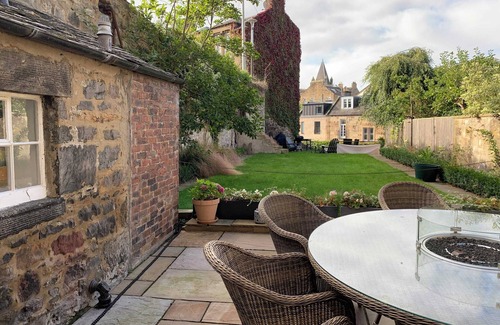 Bonnington Apartment | 1 Bedroom Flat in the New Town of Edinburgh