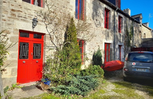 La Vicomte-sur-Rance Bed & Breakfast | 1 Bedroom Bed & breakfast in La Vicomté sur Rance