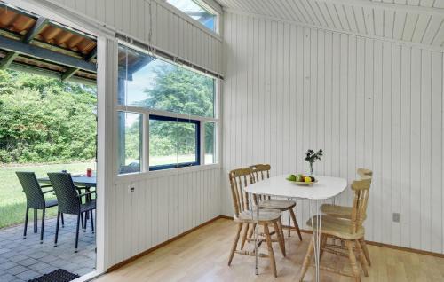 Hampen House | 1 Bedroom Gorgeous Home In Hampen