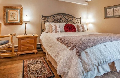 Vail Condo | 1 Bedroom Mountain Vacation Rental in the Heart of Vail Village
