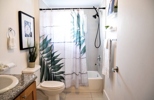 East Little Havana Apartment | 1 bedroom rental unit Little Havana free parking