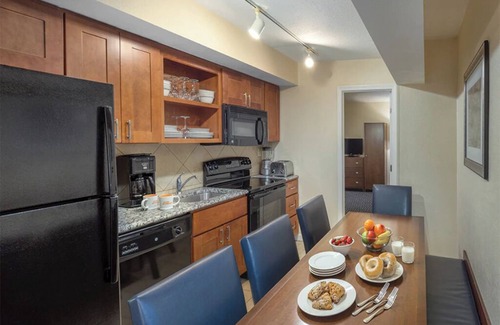 The Point Condo | 1 Bedroom Suite w/Kitchenette, in Newport, at Long Wharf Resort!