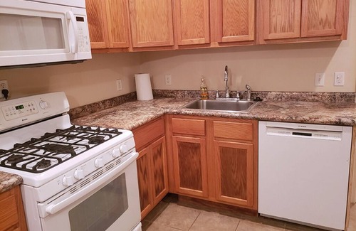 Long Beach Apartment | 1-bedroom with WiFi, AC in lovely Long Beach, Ms with inground saltwater pool