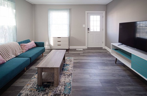 Evansville House | 1 BR at E Tennessee St.