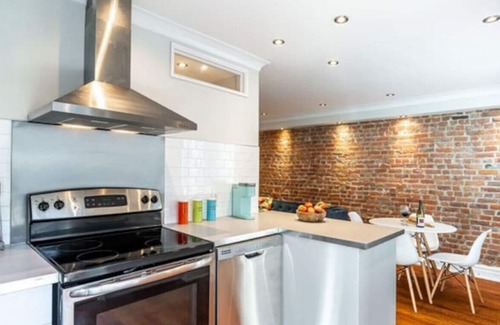 Gay Village Apartment | 1 BR in the heart of the Village