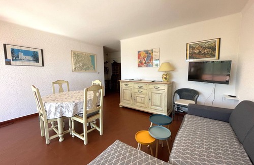 Banyuls-sur-Mer Apartment | 1-BR with WIFI, parking, loggia and sea view in Banyuls-sur-Mer