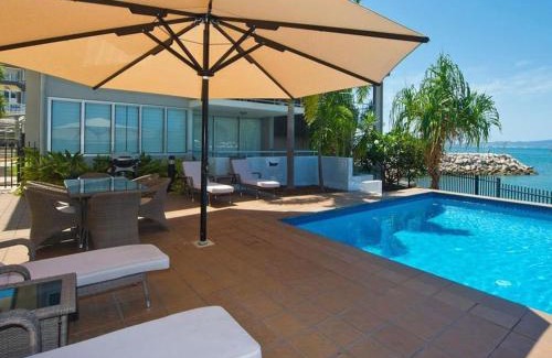 Nelly Bay Apartment | 1 Bright Point Apartment 3303