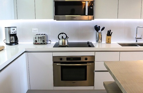 South Beach Resort | 1 Homes Vacation Rentals by LMC