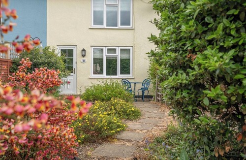 Knodishall Apartment | 1 Lavender Cottages, Knodishall