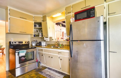 Redington Beach House | 1 Mi to Madeira Beach Getaway with Patio and Grill
