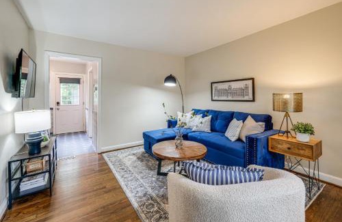 Potomac West House | 1 Mi to Old Town Alexandria Townhome with Patio