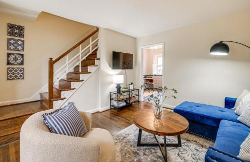Potomac West House | 1 Mi to Old Town Alexandria Townhome with Patio