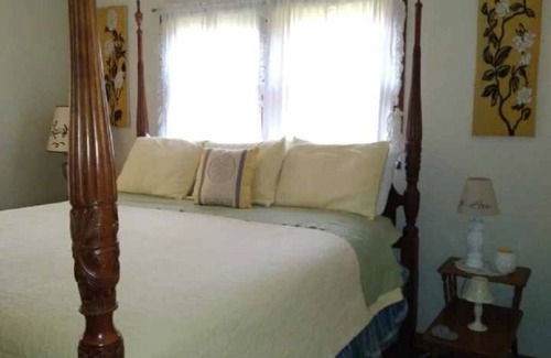 Helen Other | 1 Mile from Helen Ga - Porches, Pool Table, Hot Tub, Fire Place & Fire Pit
