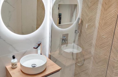 Playa de San Juan Apartment | <1 Min Beach, Sea Views, AC, Wifi, Pool, 3xTennis