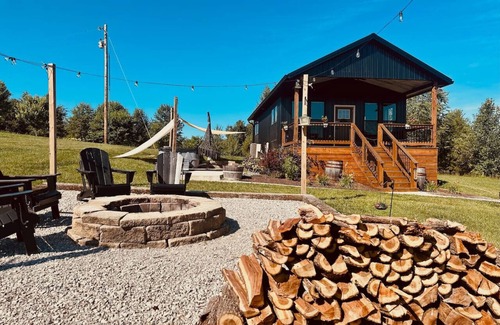 Lawrenceburg Cabin | # 1 on Ky. Bourbon Trail HOT TUB all distilleries
