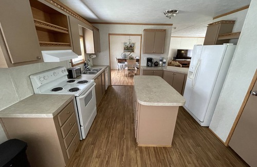 Deep Gap House | ① Pets OK ② 55" HDTV ③ 5min to Blue Rid ③ Fire Pit