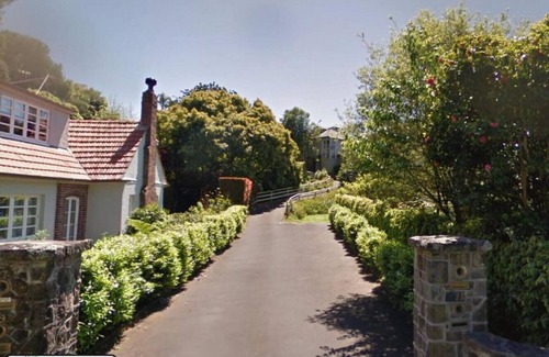 Epsom House | 1 Queen Bed and 1 Sofa Bed, Studio B, 25 Glenfell Place, Epsom, Auckland