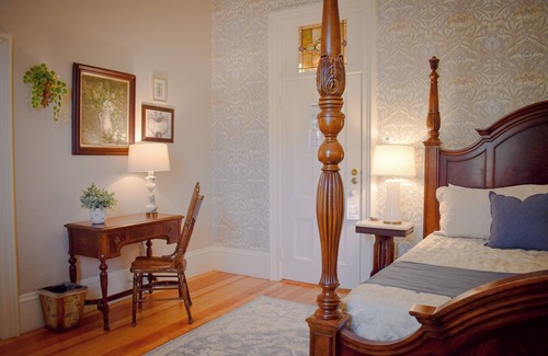 Historic Railroad District Bed & Breakfast | #1 The Captain & Lizzie McCall @ The McCall House Boutique Hotel