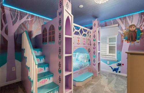 Four Corners House | 10 BR Home, Themed Rooms, Private Pool, in New Windsor Cay Resort