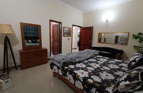 Lahore House | 10 Marla fully furnished house in Parkview villas