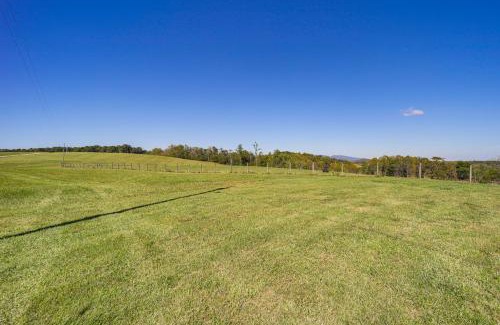 Piney Creek House | 10 Mi to New River State Park Rural Home with Views