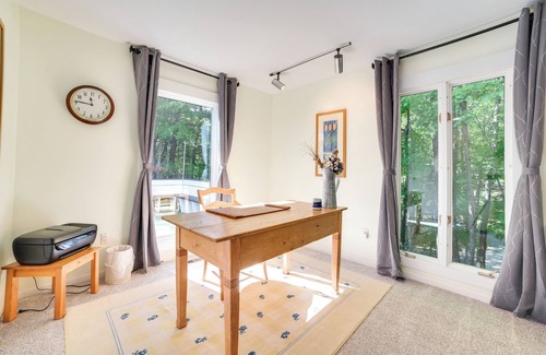 Birchwood Farms Cottage | 10 Mi to Nubs Nob: Modern Retreat w/Fire Pit