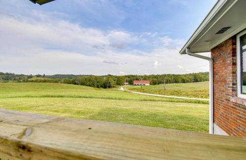 Campton House | 10 Mi to Red River Gorge Peaceful Rural Getaway!
