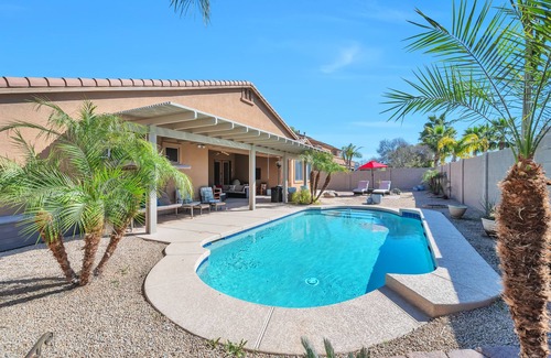 Mesa House | 10 min to Bell Bank Park, 5 min to Eastmark, Hiking, and Activities!