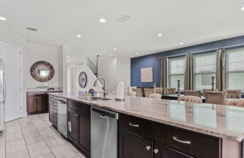 Celebration House | 10 Mins Disney/Private Pool and Hot Tub/Games Room/Arcades/XBox/5000sqft!/Wifi