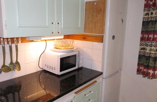 Lonashult Cabin | 10 minutes from Lake Åsnen, Boat at Lake Asnen. Fast Internet, Sleeps 6, Pets OK