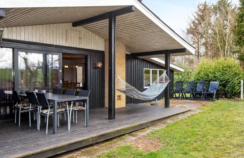 Ronde House | 10 person holiday home in Rønde