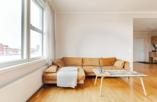 Maakri Apartment | 100 m², 4-room central smart apt