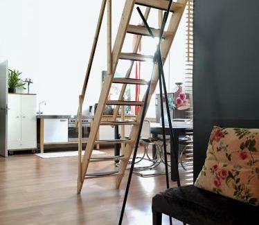Bruckstraße Apartment | 100 qm großes lichtdurchflutetes Loft im Herzen der City