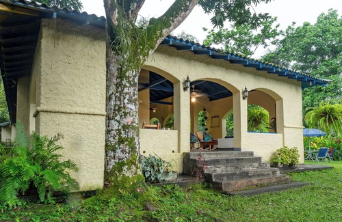 Minca House | 100 year old 3-bedroom house close to Minca! Free Wifi - Starlink
