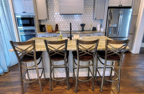 New Braunfels House | 100 yr old downtown historical home!