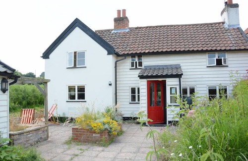 Pin Mill Cottage | 105 m² Cottage ∙ 2 bedrooms ∙ 4 guests