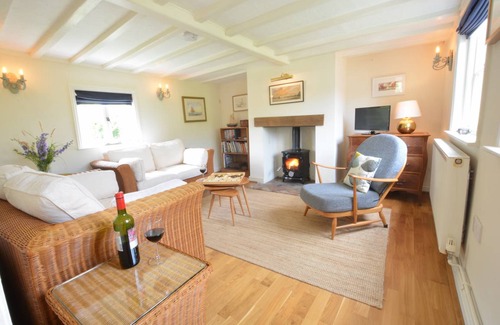 Pin Mill Cottage | 105 m² Cottage ∙ 2 bedrooms ∙ 4 guests