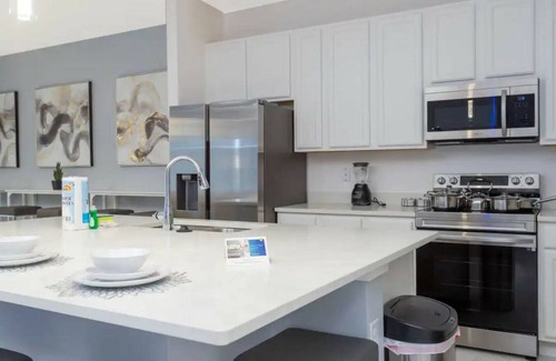 Kissimmee Resort | 10BD Bella Vida Modern Home Private Pool (BV 4456)