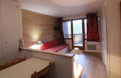 Jeux Apartment | 10m from resort center, 6th floor, balcony, tv, ski locker, 26m², Alpe d'Huez