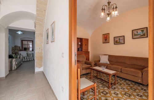 Tresnuraghes House | [10min From Bosa Marina] With Garden and Parking