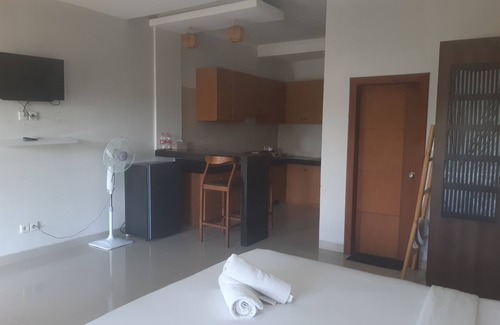 Sunset Road Apartment | 10munite go to beach doubelsix and plahanca beach
