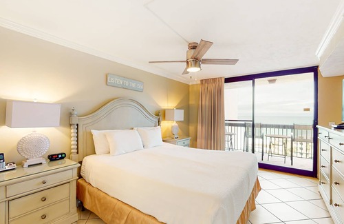 Destin Condo | 10th Floor Amazing Condo, Splash pad & multiple pools on-site, Near shops!