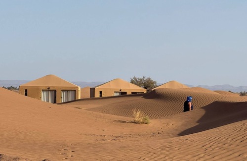 M'Hamid El Ghizlane RV Rental | 11-bedroom campground in terrific M'Hamid El Ghizlane with AC