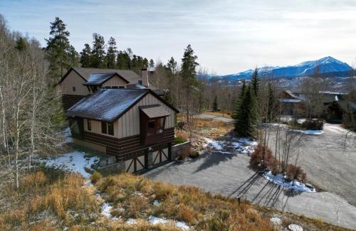 Hamilton Creek House | 11 Stormwatch Circle 4Br 3,5Ba home